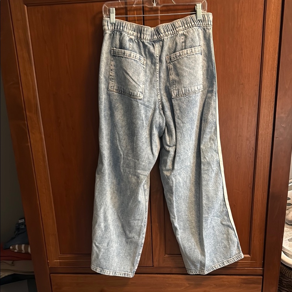 GAP Light Blue Wide Leg Jeans with Side Stripe - Picture 5 of 5